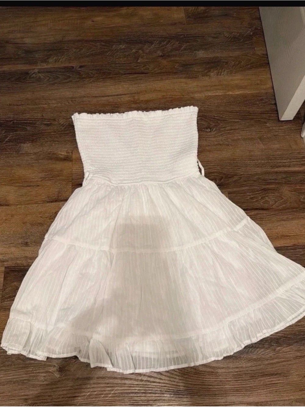 Francesca's Collections White Strapless Smocked Bodice Tiered Dress